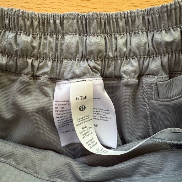 Lululemon Hotty Hot Short II Long 4" *Emboss - Picture 4 of 4